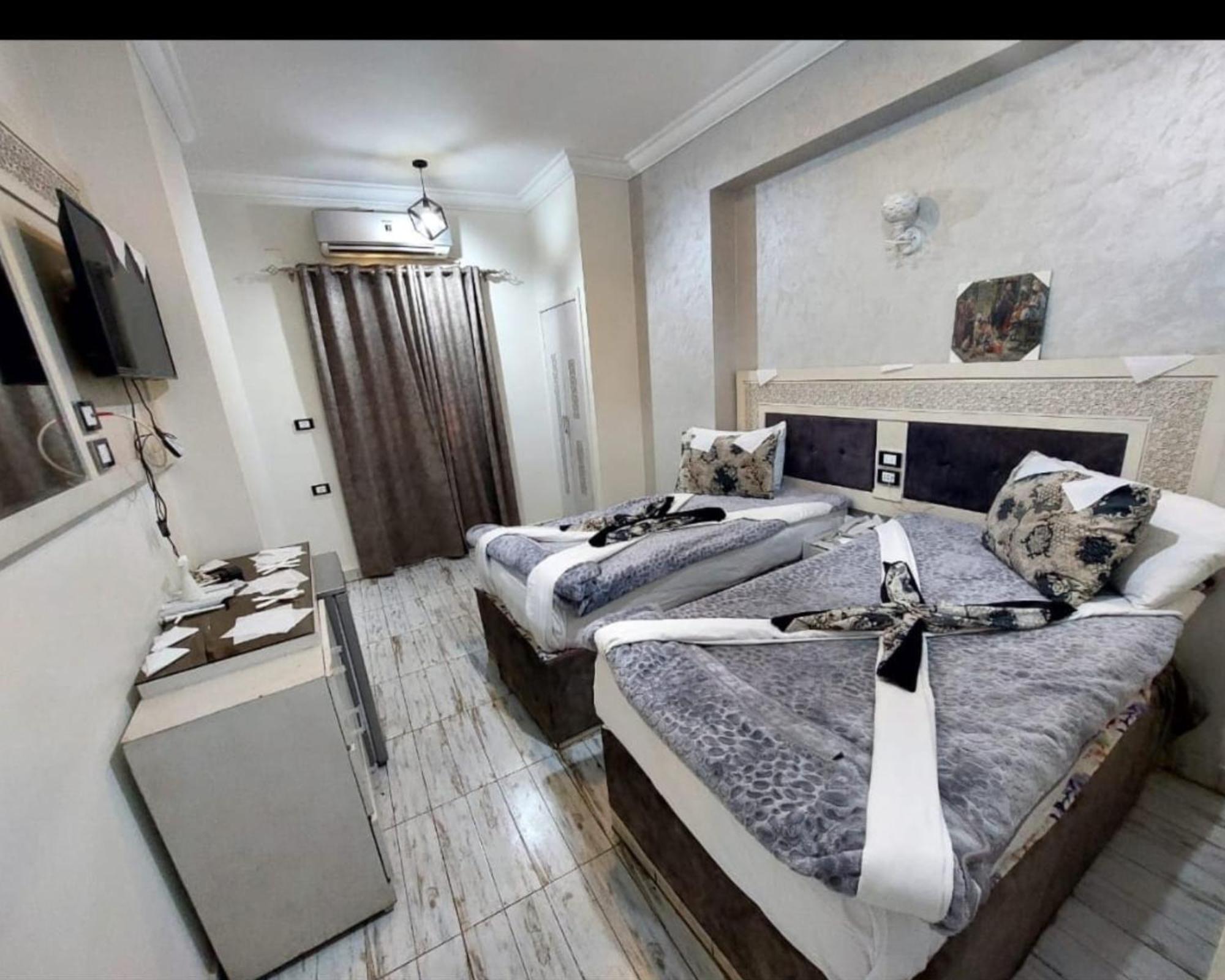 Al Amir Palace Hotel ソハーグ エクステリア 写真