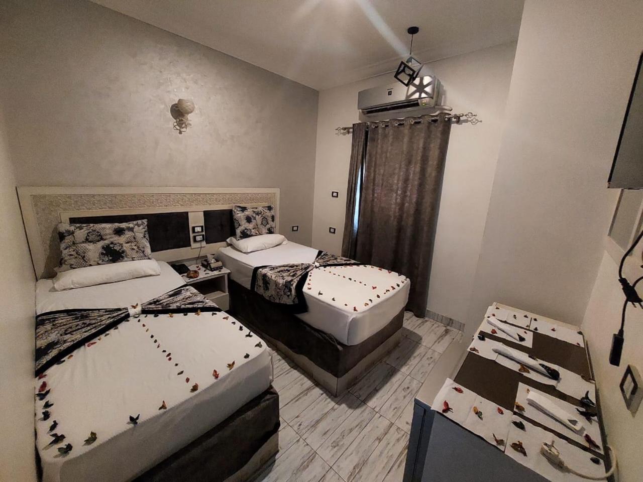 Al Amir Palace Hotel ソハーグ エクステリア 写真